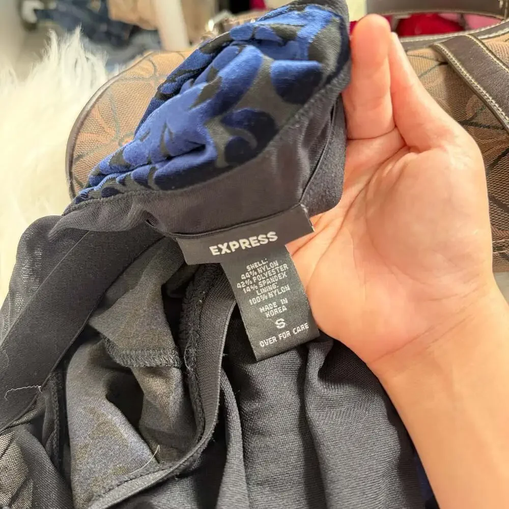 Express halter top